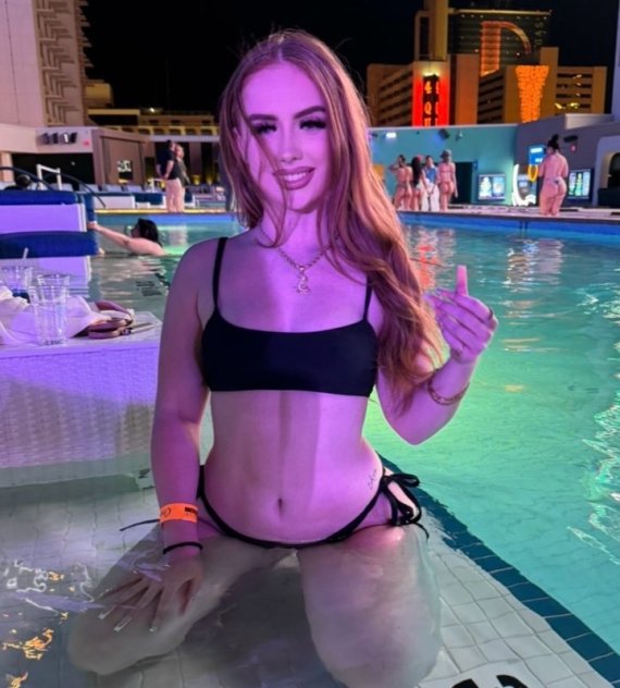 Female escort in Las Vegas (Lovely Fun Red Head New
) #12