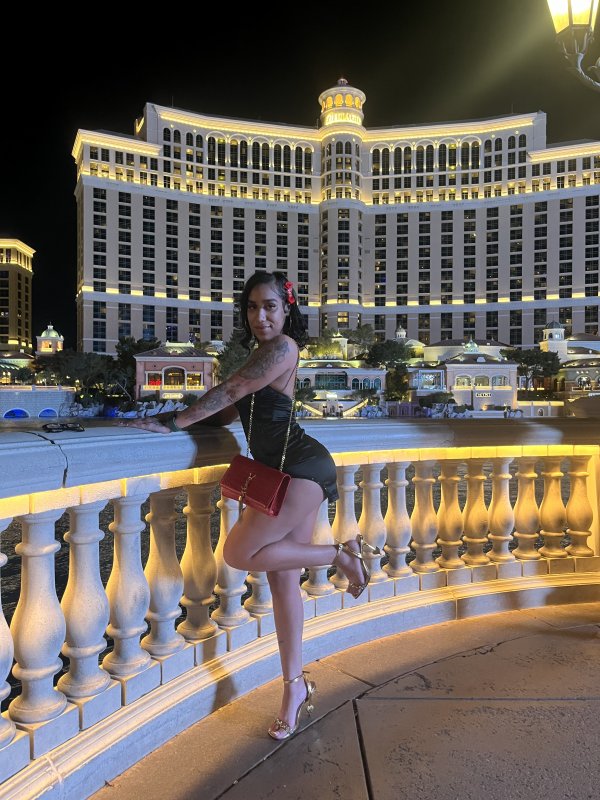 Female escort in Las Vegas (Slippery when wet
) #4