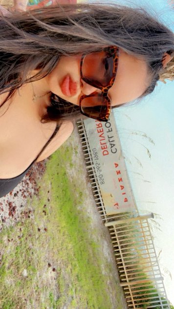 Visiting town for a few days, let’s party! 🎉 🥂
