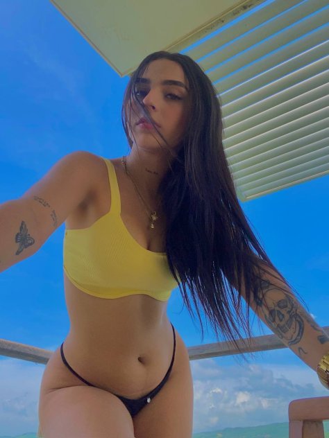 🍆💦Hellen👅