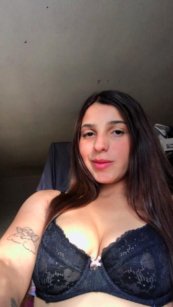 Hola mi corazón bello soy venezolana una chica joven❤️🍑
