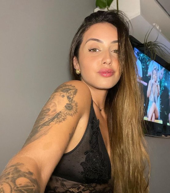 I’m available for both Incall and outcall services.
