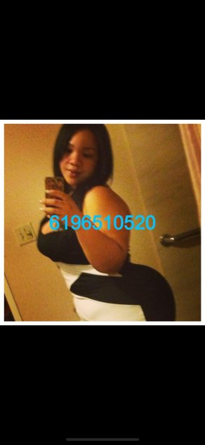 Biggest ass 58 inches fat and sweet
