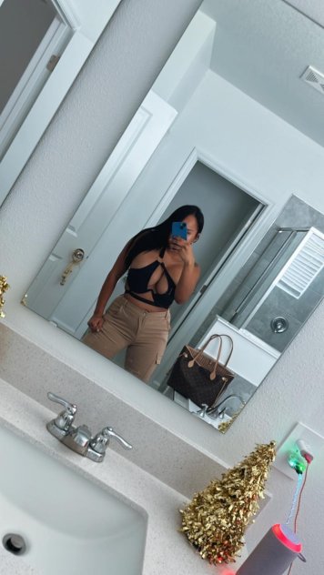 Female escort in Tampa (Xiomara tu diosa colombiana Pocahontas , cariñosa , juguetona , aseada
) #8