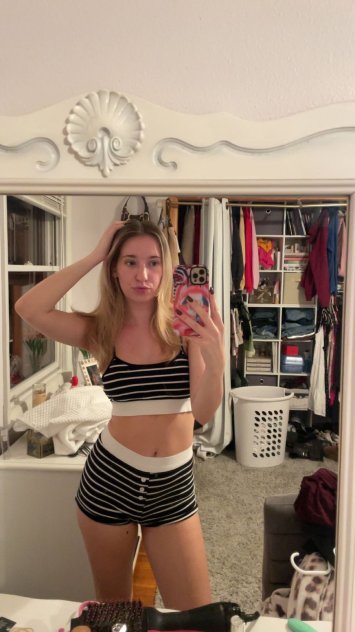 Independent companion Laura in Harrisburg,  - HoneyAffair