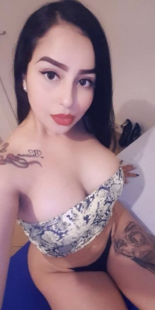 HEY men LETS PLAY IM SO HORNY
