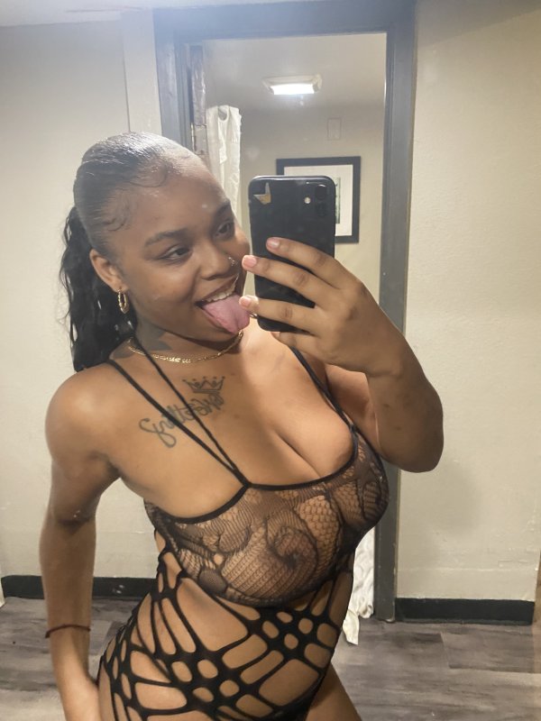 FaceTime Shows/verification young charming teen ,discreet,💦wett , 🔥content
