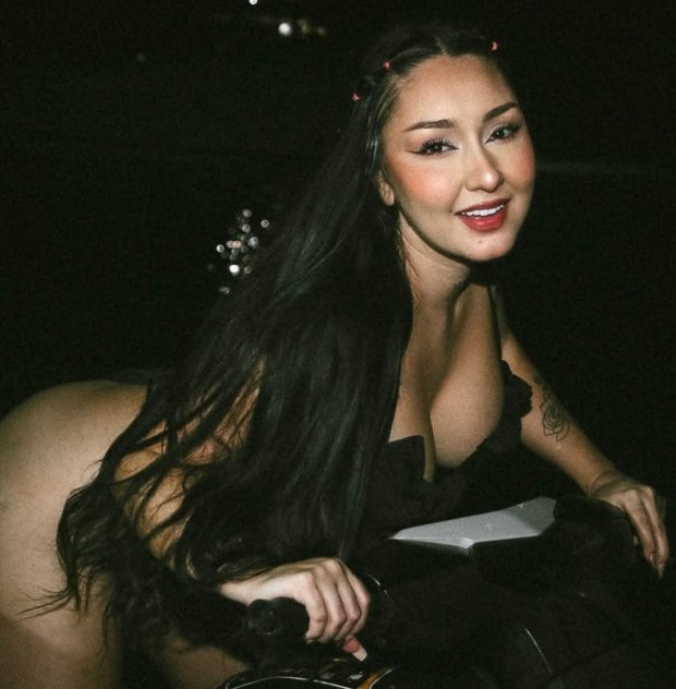 Chicha cute caliente y disponible 24/7 🥵 🔥
