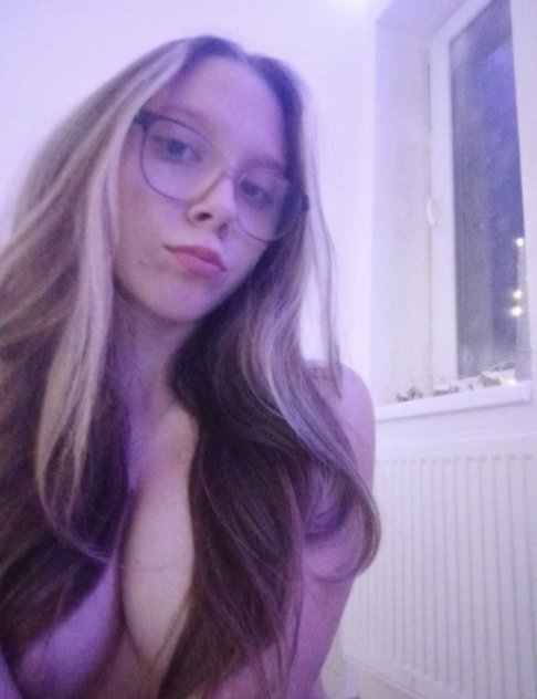 Independent companion Karenffl in Harrisburg,  - HoneyAffair