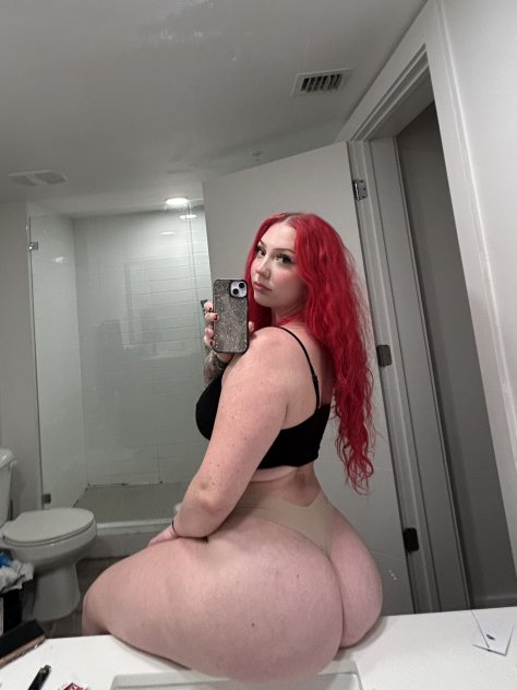 Are you ready for fun 🤩 with the new sexiest slut gf lady in town 💕text me
