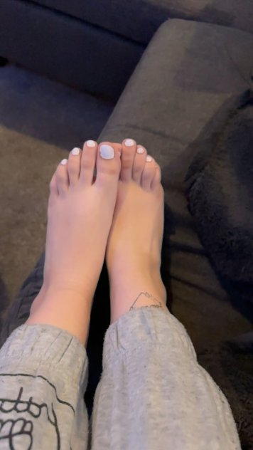 Available I sell content and I do FaceTime
