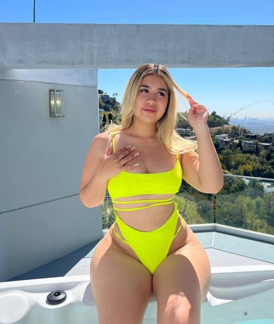 I’m available for both incall and outcall service
