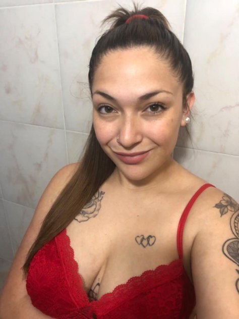 I’m available for both incall and outcall service
