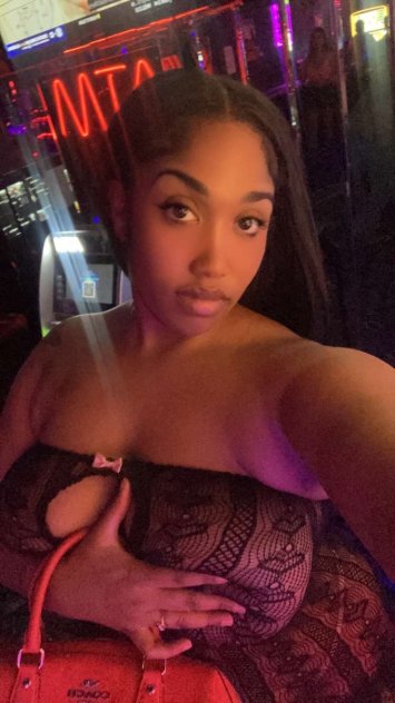 BIANCABOMB’s HERE NOW TOP NOTCH PROVIDER SKILL FOR DAYS 💦😩🥂
