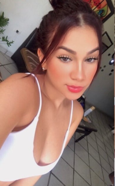 I’m available for both incall and outcall session plus Ft show and Ct
