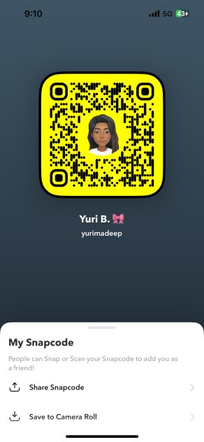 Hottie and brains wrapped in a little skinny package
