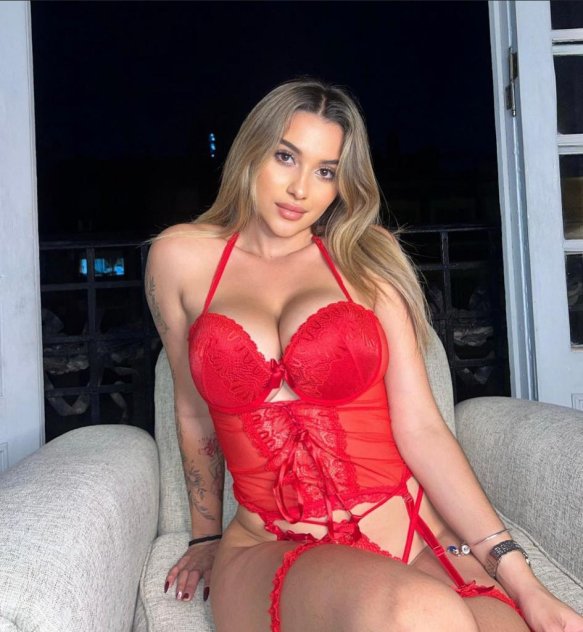 DM (215) 789 8938, 🌹Available for ✨ Day ☀ Night ☎Incall📞☎Outcalls🚗C
