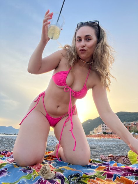 Escorts Available now ✅
