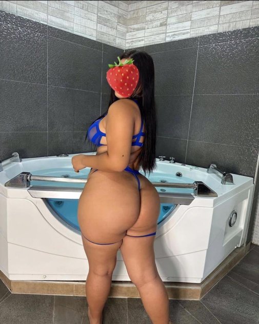 Latina ardiente. Hot Latin
