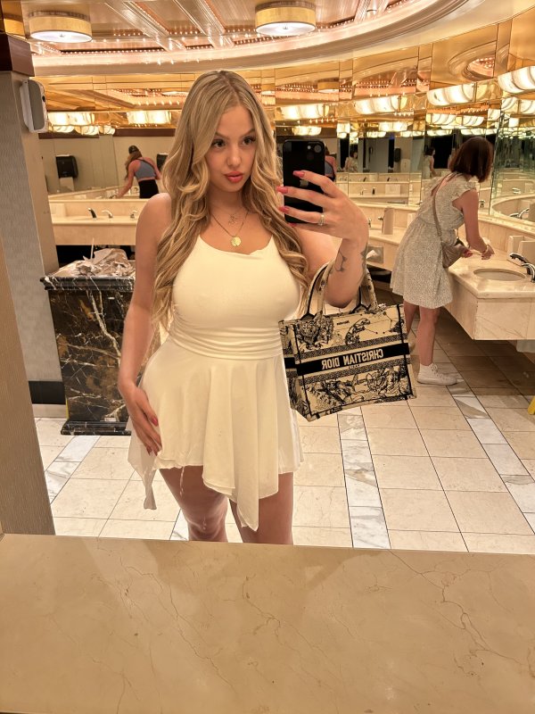 Female escort in San Francisco (Busty Russian blondie
) #9