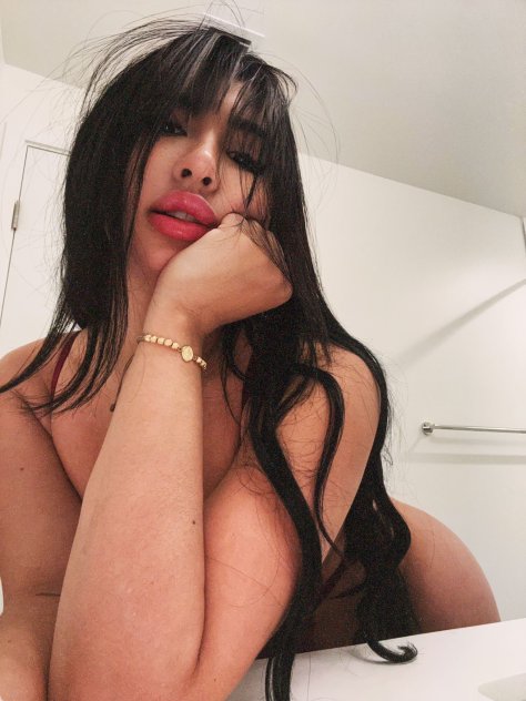 Deliciosa Colombiana caliente🤭🔥
