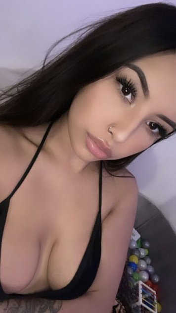 I’m available for incall and outcall ❤️
