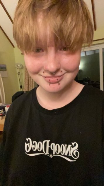 JESSY IS HERE TO SERVE YOU HOT SEXWET JUICY cunt
