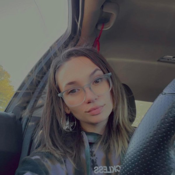 Cute whore GF woman available for both service
