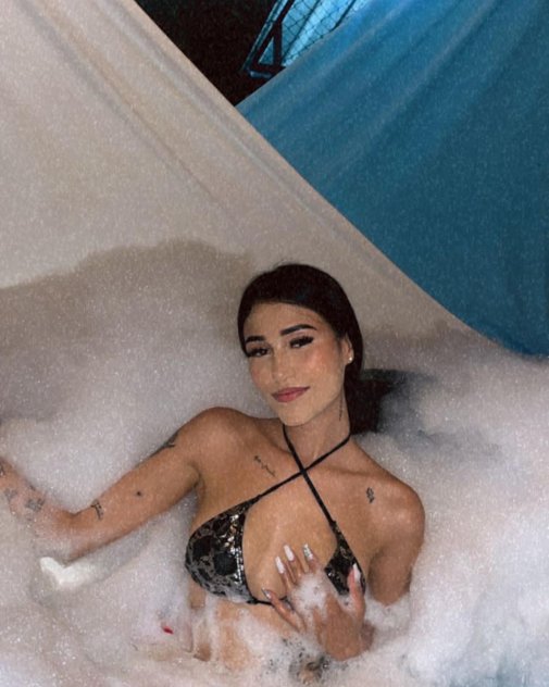 I’m available for both incall, outcall and car date 🚘🍆💦
