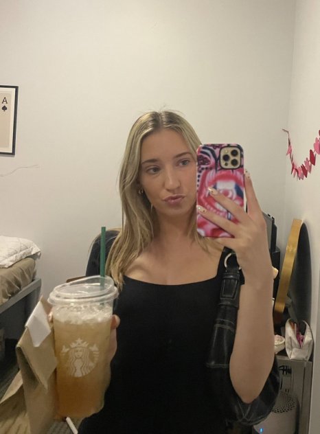 Attractive charming slut girl chick FaceTime Sex Fun😍
