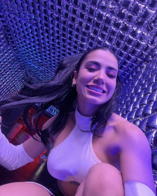 All holes available for hookups and long fun
