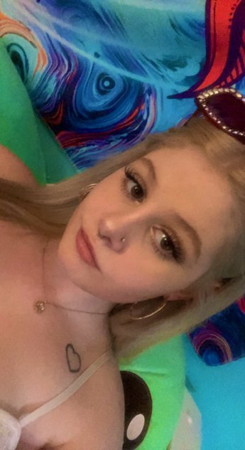 All hole 🕳️open i do sexting & FT/DUO💯 Kik_ Lisamary53
