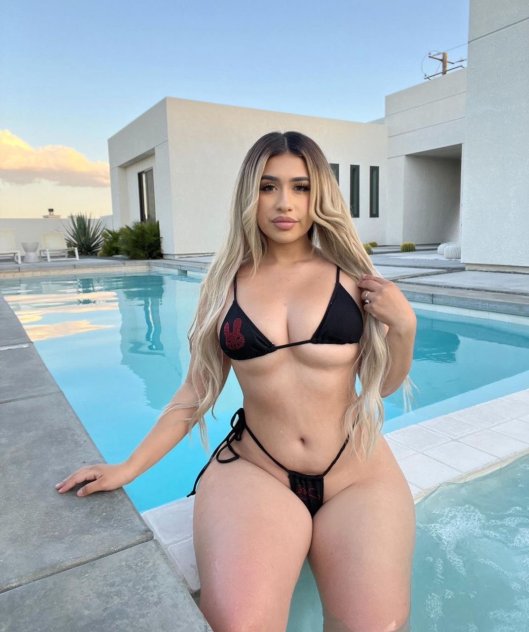 I’m available for both incall or outcall service ❤️‍🩹💞
