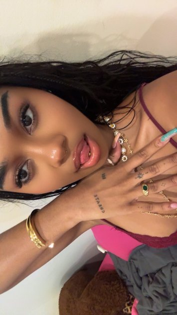 I’m available for hookup both incall and outcall❤️🥰
