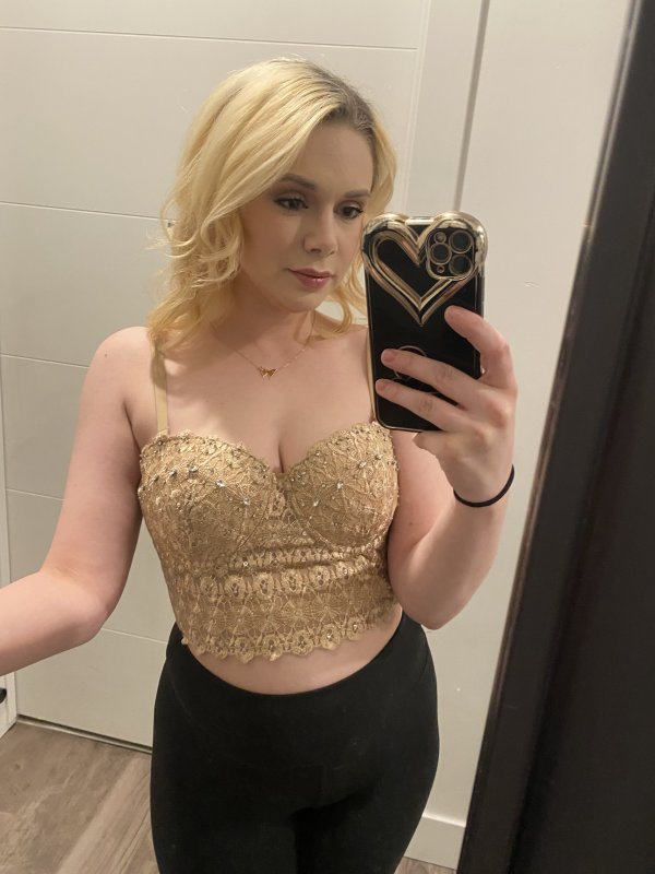 𝙐𝙏𝘼𝙃𝙎 𝙁𝘼𝙑𝙊𝙍𝙄𝙏𝙀 𝘽𝙇𝙊𝙉𝘿𝙄𝙀 🍭
