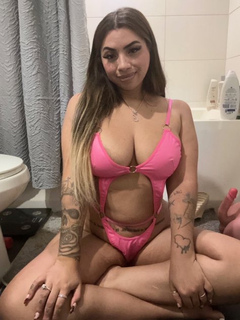 Hi men I’m a sweet latina who enjoys meeting new people..
