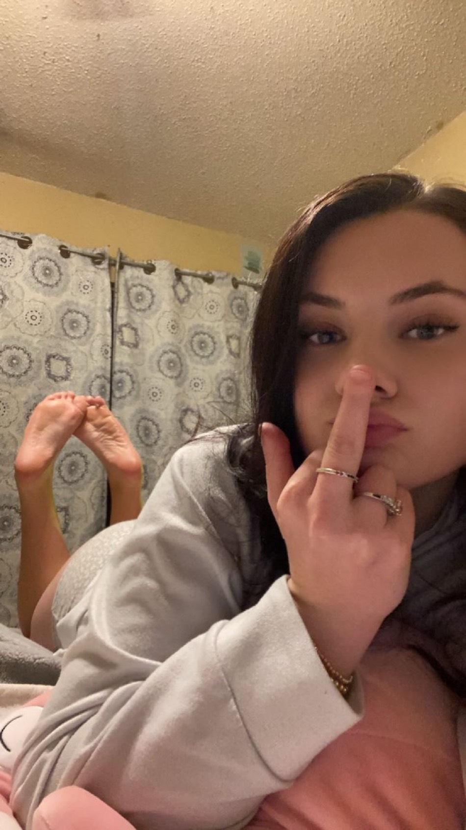 I’m available for both incall or outcall service❤️😘
