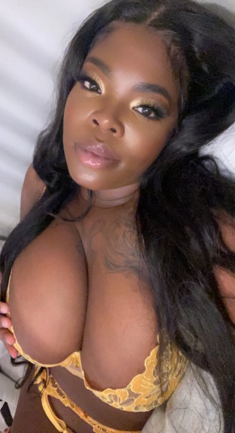 Female escort in Cleveland (Your BUSTY chocolate creamy wild PARTY whore GF lady
) #2