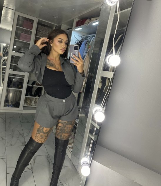 Downtown Indy📍&hellip;&hellip;Upscale Barbie💋💄&hellip;.Visiting Briefly⏰&hellip;Available Now‼️
