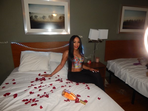 Hispanic Princess Available Now😘
