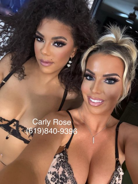 REAL PICS blondy Bombshell with a Mouth Watering body !
