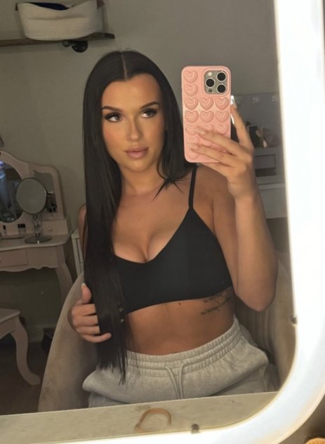 New skank girlfriend girl in town,check me out please😻😘
