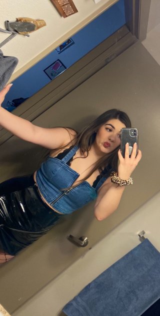 I’m available for both Incall and outcall And I do FaceTime also ♥️♥️
