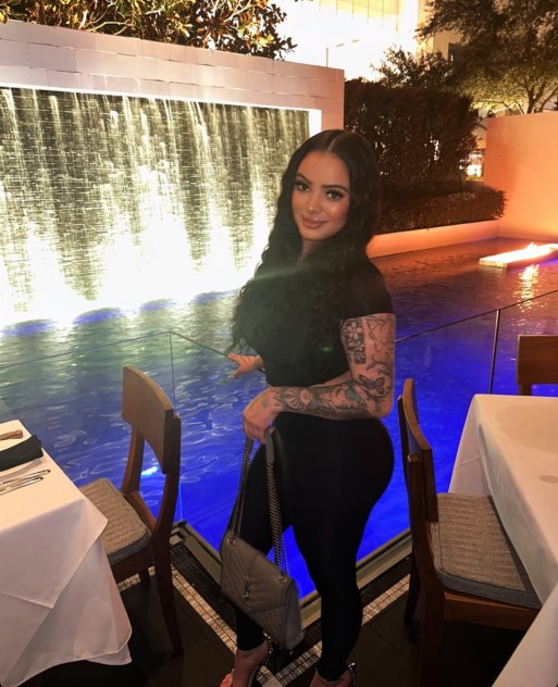 Sexy Lebanese hottie
