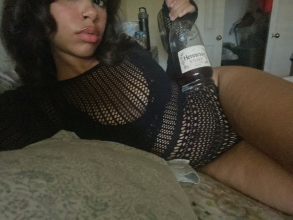 👅💦Extremely pleasing lightskin bitch girlfriend woman
