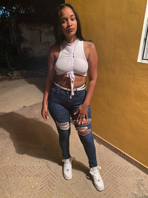 Hit me up baby if you looking something hot nd wet as fuck
