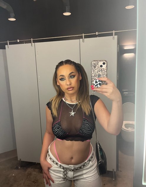 Hookup with Next door Neighbor
