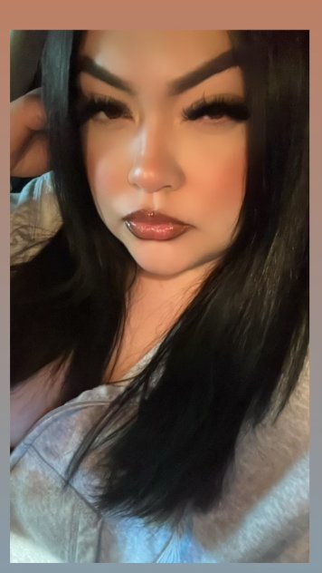 Sexy hispanic Goddess
