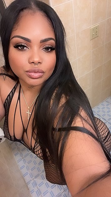 I am pretty latin whore GF girl call me.
