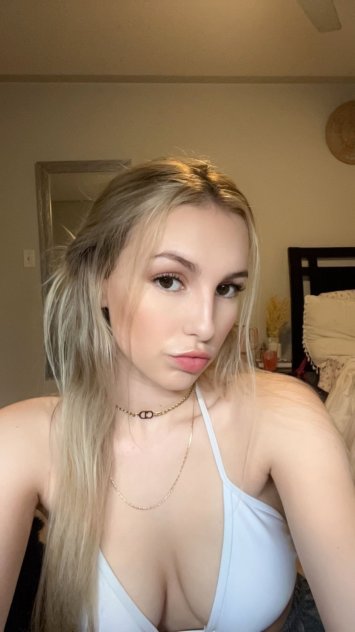 NEW cutie ESCORT AVAILABLE NOW 💗😫
